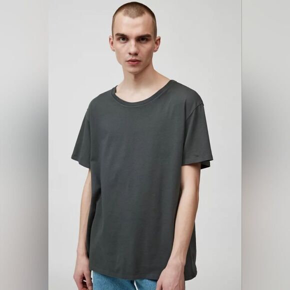 BDG Urban Outfitters Universal Reg Fit Tee in Grey - Picture 4 of 4